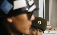 JSA 북한군 철모로 교체 '긴장고조'