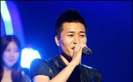 [포토]코요태 김종민 '노래하는 모습, 오랜만이죠?'