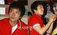 [포토]김명민, 월드컵에 '울고 웃고'