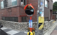 은평구, 쓰레기 투기지역에 '양심거울' 설치 