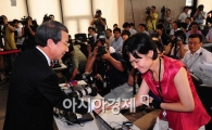 [포토] 마지막 인사나누는 정운찬 총리
