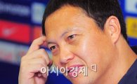 '은퇴 선언' 이운재, "정성룡, 땀 더 흘려야 한다"