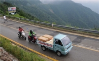 30도 비탈길도 '쌩쌩'...전기차의 지리산 도전기