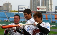 롯데, 3년 연속 가을야구…3박자 어우러진 수확 거둬