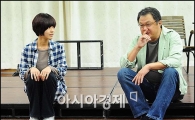 강혜정, 이윤지 주연의 연극 '프루프' 연습실 스케치