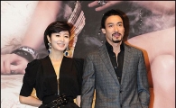 [포토]김혜수-신성우 '잘 어울리나요?'