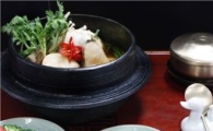 노보텔 앰배서더 독산, 한식당 유라 '칡 대구탕'