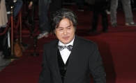 최민식, 디렉터스컷 男연기상 "이병헌·원빈과 나누고 싶다"