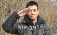 정경호, "北 연평도 도발 마음이 무겁다" 입대 소감