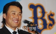 이승엽, 친정팀 巨人 상대 쓰리런…"올해 첫 장타, 기분 좋다"