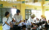 엔씨소프트, 캄보디아 어린이들에게 쌀 지원