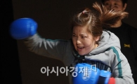 연극데뷔 솔비 "실제 권투대회요? 때리는 건 좋지만 맞기 싫어서..."