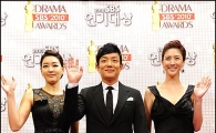 [포토]박진희-이범수-이수경 '연기대상 MC로 입맞춤'