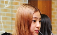 [포토]남녀공학 한별혜원 '볼 빵빵, 토끼 닮았죠?'