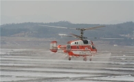 전남지역에 산림헬기로 AI 첫 항공방역