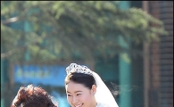 [포토]허이재 결혼 '시집가는 가벼운 발걸음'