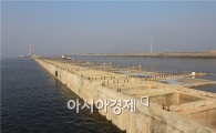 인천신항 컨테이너부두 공사 '반환점'