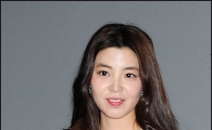 [포토]긴장한 김규리 '우리 영화 잘될까?'