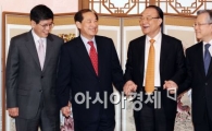 [포토]활짝 웃는 통신업계