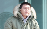 [포토]현빈 '많은 사랑에 큰절로 보답하겠습니다'