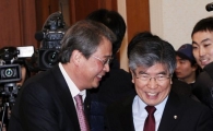 [포토]밝은 표정의 김중수 총재