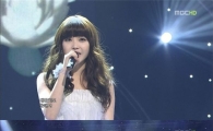 아이유, '화이트 드레스+애절 보이스' 아쉬운 고별무대