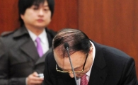 [포토]인사하는 최시중 방통위원장 후보