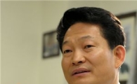 "꿩먹고 알도 먹는" 송영길 시장 러시아 방문