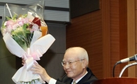 [포토]신한 떠나는 류시열 회장 직무대행