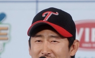 LG 박용택, 2011 롯데카드 프로야구 4월의 MVP 선정