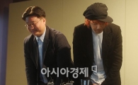 [포토]김장훈-서경덕 교수 '모두가 힘을 합쳐야 됩니다'