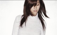 G.NA to stage as fashion model for first time 