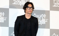[포토]포즈 취하는 류승범