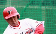 이범호, 복귀 첫 홈런…이대호 통산 200홈런 달성(종합)