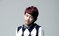 U-Kiss Dongho has three mobile phones