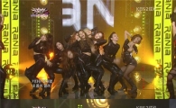 라니아, 논란 뒤 공중파 첫 선 '쩍벌' 빼고 '속살' 감췄다