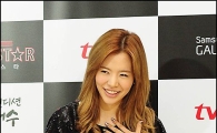 [포토]소녀시대 써니 '속보일라, 조심조심'