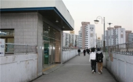 노원구, 성북역 노후 육교에 녹색그림 입혀 