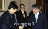 [포토]경제인들 만난 김중수 총재