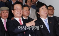 [포토]'웃는게 웃는게 아니야!'