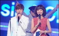 [포토]토니안-신소율 '엠카 MC, 잘 어울리죠?'