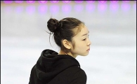 [포토]굳은 표정의 김연아 '아이스쇼 잘될까?'