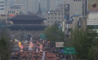 [포토]종로로 향하는 연등행렬 