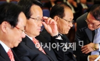 [포토] 심각한 한나라당 의원총회
