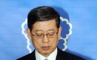 [포토]굳은 표정의 김황식 총리
