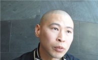 "한국은 '버려진 그러나 성공한' 이야기만 원했다" 