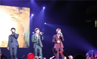 JYJ expresses satisfaction on world tour