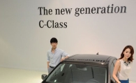 [포토] 젊은 감각의 컴팩트 세단, C-Class 출시