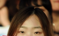 [포토]양손에 촛불을 들고~