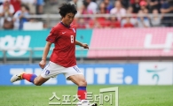 [포토] 윤빛가람 '페널티킥 가볍게 차넣으며 역전골!'
